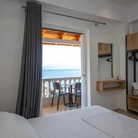 Πανσιόν Saranda Rooms Σαράντα