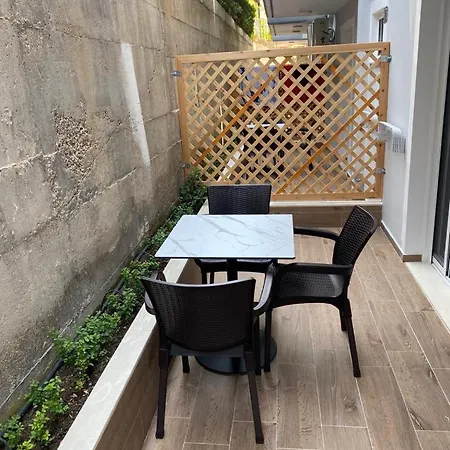 Saranda Rooms