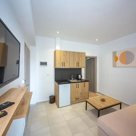 Saranda Rooms 招待所
