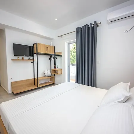 Saranda Rooms 3* Sarandë