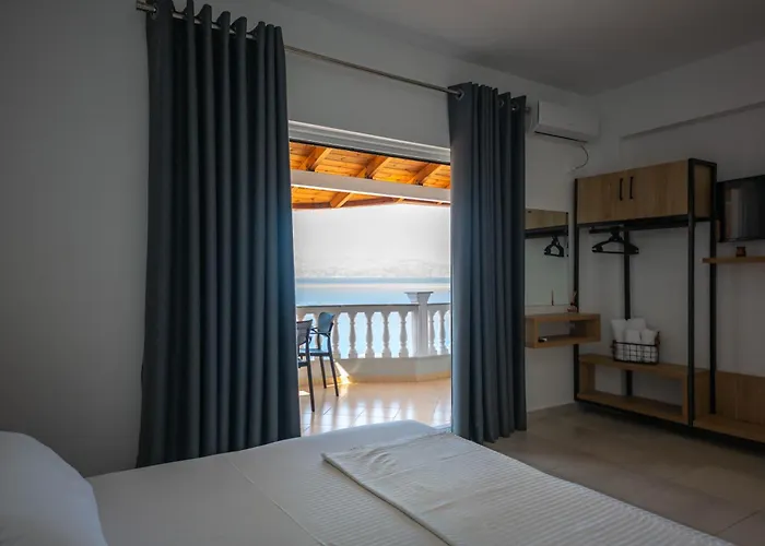 Saranda Rooms 3*